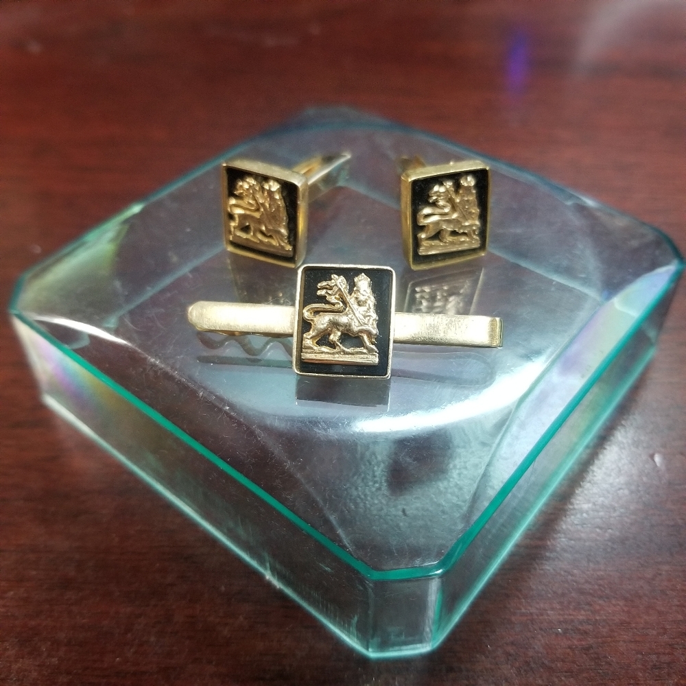 Lion King Cufflink & Tie Bar Set